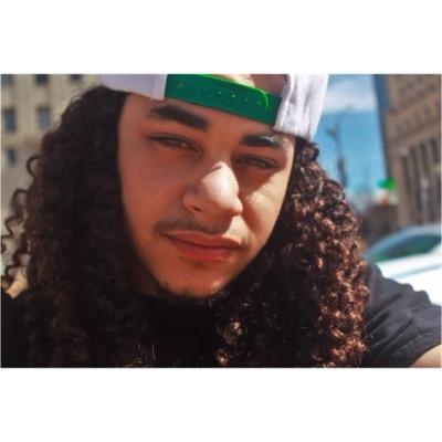 Don't gain the world and lose your soul; wisdom is better than silver or gold. -Bob Marley