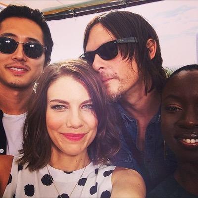 Beth's Alive. As I smile I turn to see her in Daryl's arms. Ill miss you @BethFuckinDixon. #Gleggie #Bethyl #Meggyl