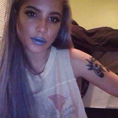 lostsks's profile picture. free follow from @halseypic