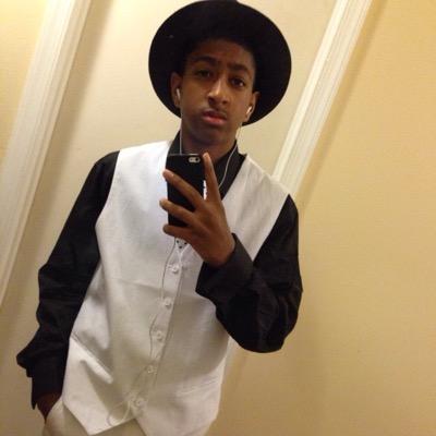 ikingsimplei Profile Picture
