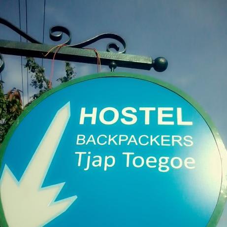 Backpacker hostel with the concept of sharing room were clean, comfortable and close to town. The price we offer ranging from Rp 40.000,-/bed. 0817222225