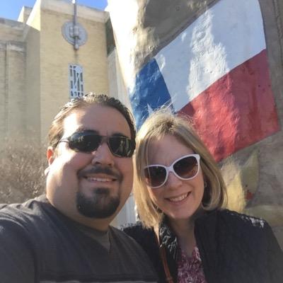 Profile Picture of Ted & Heather DeLeon (@deleon_td_hd) on Twitter