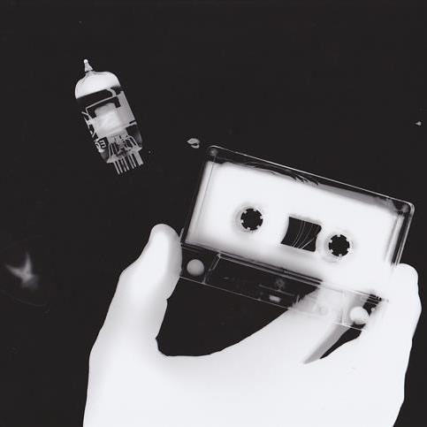 TheAltCurrent's profile picture. The Alternate Current broadcasts music from a small shack situated on top of a hill. http://t.co/RHKU1nAIXs