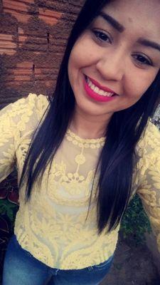 *_Que chova felicidade, e que eu me afogue em cada gota. Que haja tempestade, somente de coisas boas.