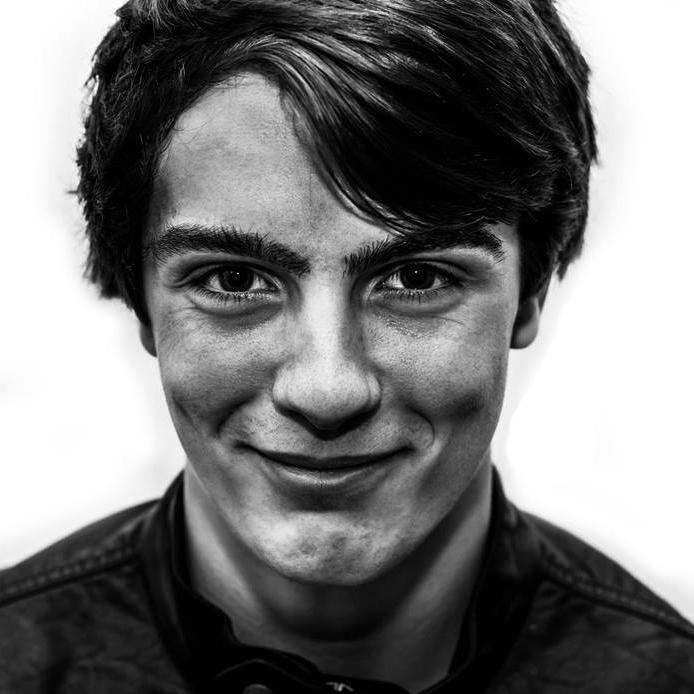 henry_hodge's profile picture. I'm Henry, Director of Photography, owner of Zante Pictures: https://t.co/iWwi7pXe4E FB: https://t.co/OFhQaTPdGr