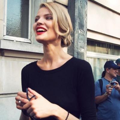 17. •Blonde of Marie • Jem• #AmigasPutasForever• Lara• Charlie• Niah• Will• Jules• Scott• Gabriel Khale•#MafiaHale
