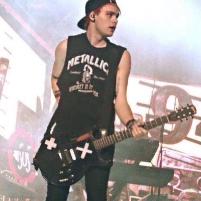 michael clifford everybody