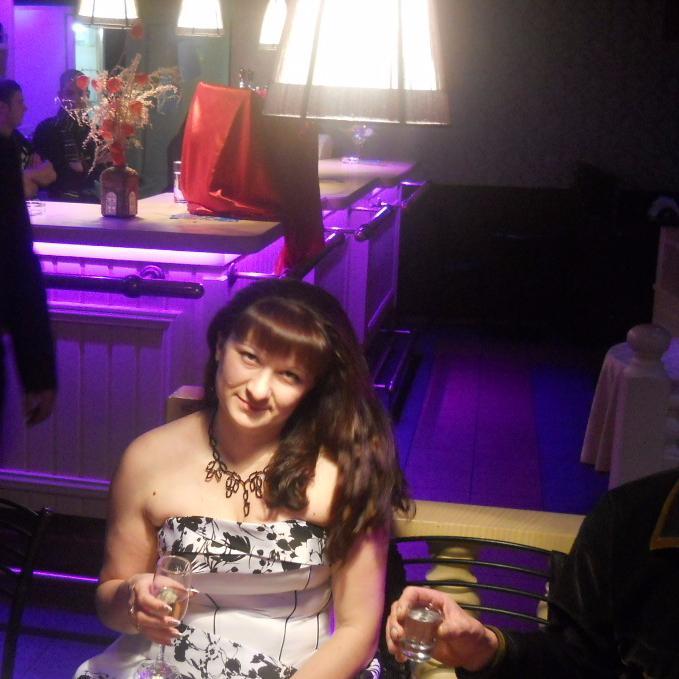 celena131204's profile picture. 