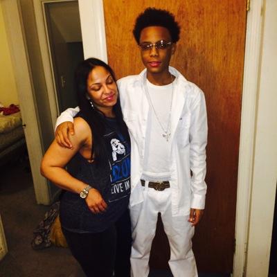 Everybody aint your friend they just with you when you win really in it for pretend they a be gone in the end  - Aye$aan