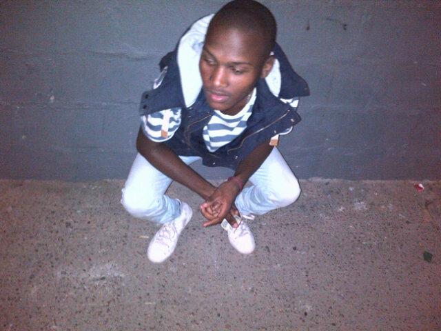 Upcoming deejay , deephouse & sjoko dj, former of SoulShannel Entertainment, SoulShannelDeepMovementDjs, giving you good music and sax