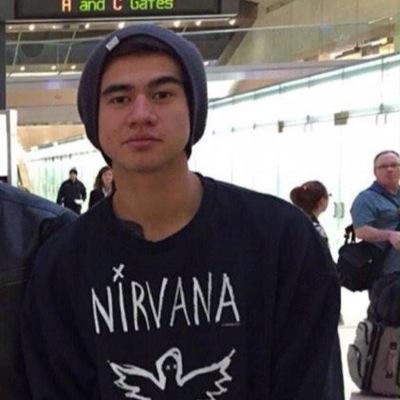 I LOVE CALUM HOOD NEW ACCOUNT PLEASE FOLLOW BACK -------- HAVE FUN ALL THE TIME
