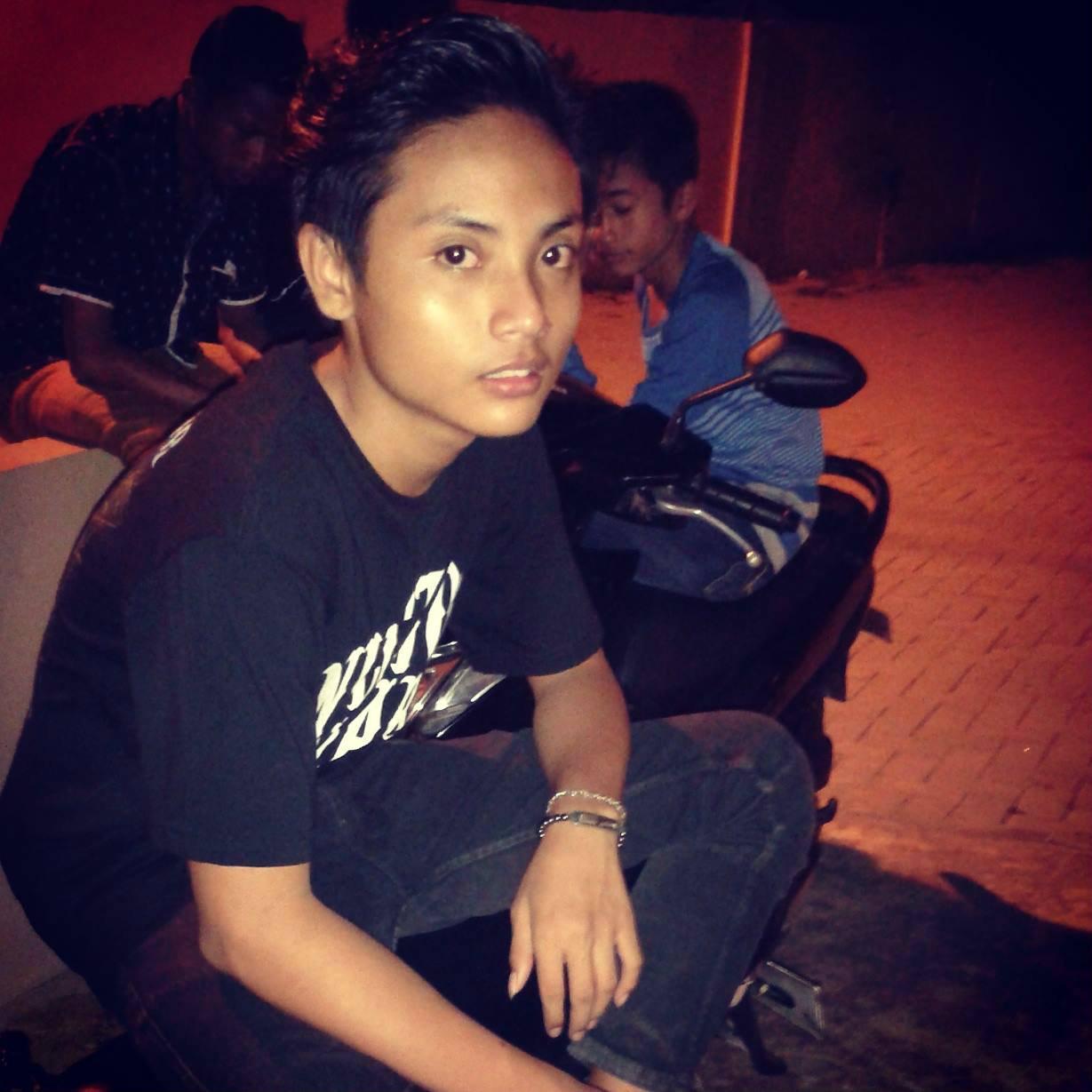 Tak kenal maka tak sayang :* :v