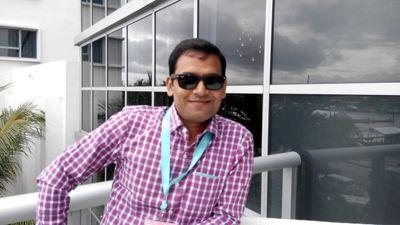 I am a cool guy. Love to have fun. Interest in politics