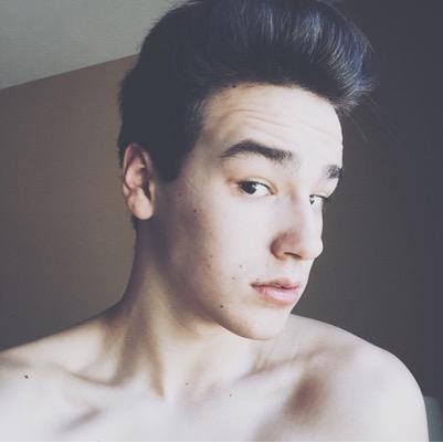@jacobwhitesides is my crush