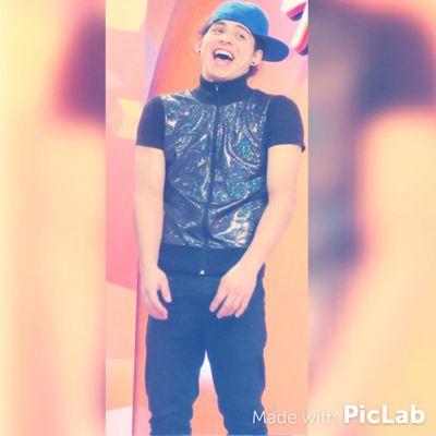 •Mezagirl•Directioner•Mahomie•Urdapillinsqui•Bautister• La vida te pondrá obstáculos pero los limites lo pones Tú ♥. •Juan Pablo Jaramillo♥Lily Ramos♥Becky G♥.