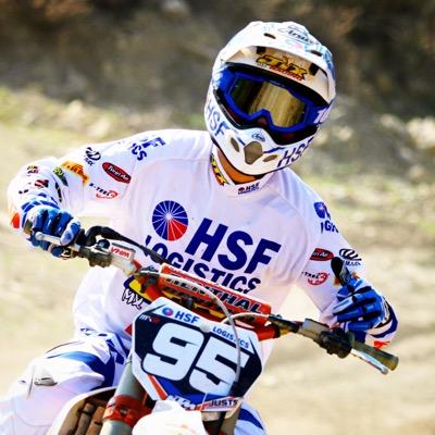 RJusts's profile picture. 