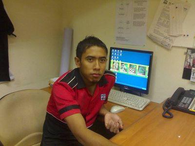 AdeJonnesway's profile picture. 