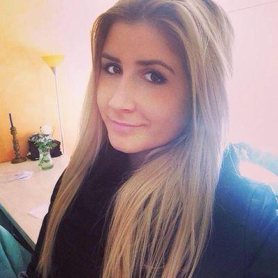 Cherche agence de shooting
Si interesser faire des propositions par mp 
Follow Me!