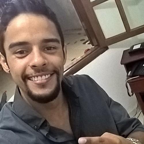 Hoje eu sou assim, filho do sol, das ondas do mar, servo da mata nativa. ☮ ‏