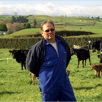Dairy Farm Boy by trade. But I love the lambs :). A tender farm boy looking for love. Cheeseheads let's talk.