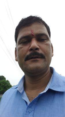 खुद की ख़ातिर न ज़माने के लिए ज़िंदा हूँ। कर्ज़ मिट्टी का चुकाने के लिए ज़िंदा हूँ।