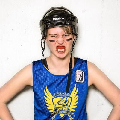lesbianism, tönterier och roller derby. oftast hon, ibland den.