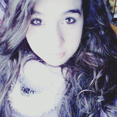 hello! I'm italian girl . I love pizza,reggae and rap music. I speak english, a little of german and french . Follow me and I follow you