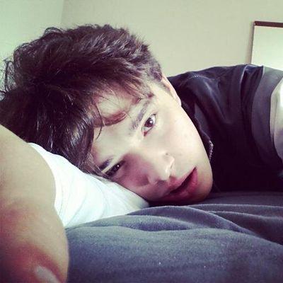 JULIAN SI LEES ESTO SEGUIME DE NUEVO!
(Julian me sigue 01/01/15)
~ 3Fav.  'Apareci' en el video PREGUNTAS V. Lo conozco sin conocerlo


Pensar en positivo