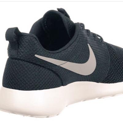 Zapatos!! 100% fiable o te devolvemos tu dinero! envio gratuito por todo el mundo pago por transferencia o PayPal pedidos a supremeshoes1@gmail.com o MD