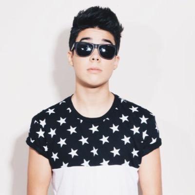 Grandes historias comienzan por un follow. La vida te pondrá obstáculos, pero los límites los pones tú. ♕ Bautisters ♕ #SiempreJuntos ♕