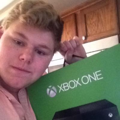 Just your casual preppy gamer. Libertarian but I vote republican.
