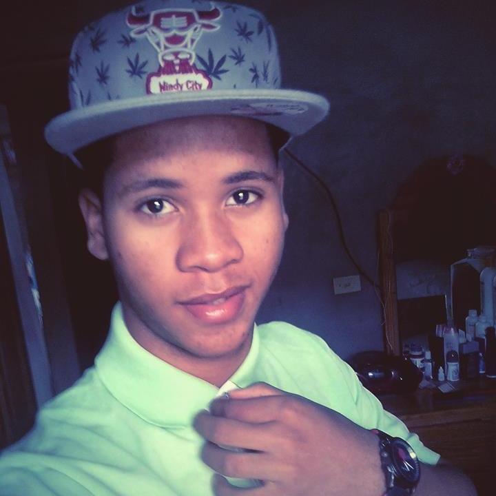Para Ser Grande Primero Tienes Que Aprender A Ser Pequeño. La Humildad Es La Base De Toda Verdadera Grandeza.  ♥_♥