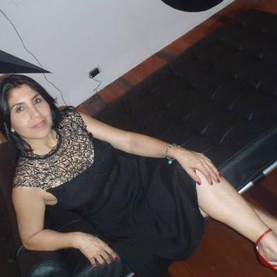 Venezolana.Profesora Universitaria UDO.Administradora, Contador Publico y Locutora.Maestria y Doctorado en Gerencia.Apasionada por la vida.Mi icono:El Ave Fenix