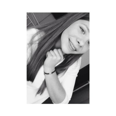 IG: sannetenbrinke_ ✊