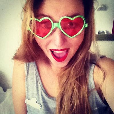 PichotJulie's profile picture. Je dormirai quand je serai morte.