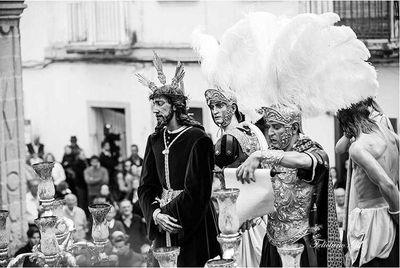 Cuenta cofrade de Jerez y Sevilla.