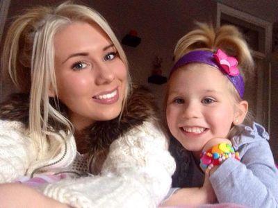 SuzanneFoulkes's profile picture. love my babys so much