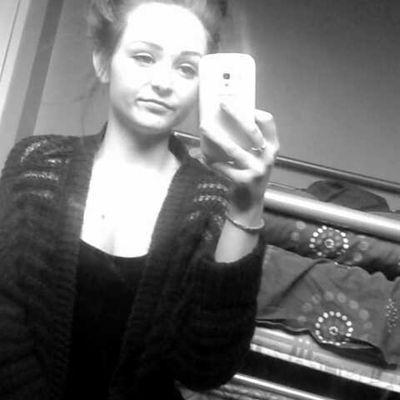 insta, larrahxx