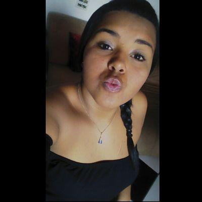 Thaina Reis 
Namorando 
instagram : _thatareis 
facebook : Thata Reis 
whatsapp : 94943-6780