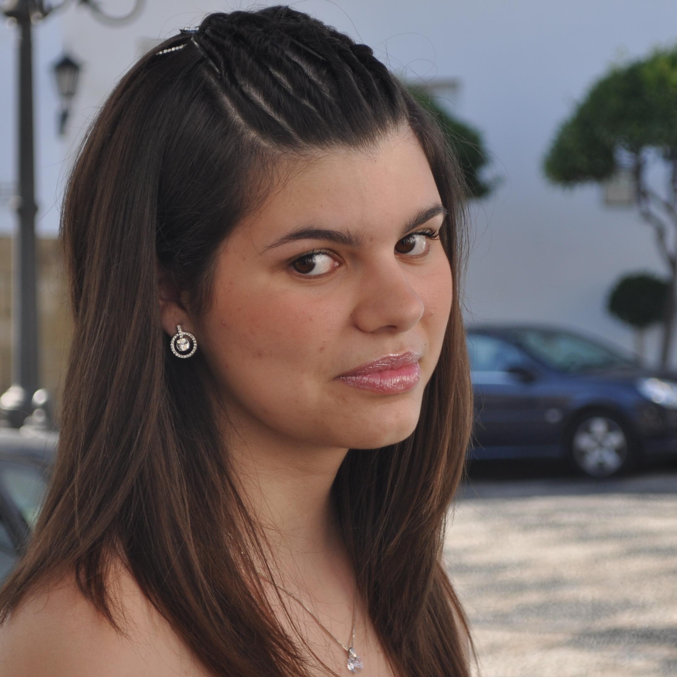 21. La vida es irónica se necesita a la tristeza para saber qué es la felicidad y la ausencia para valorar la presencia ☺☺