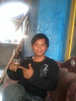 awaywayu's profile picture. 