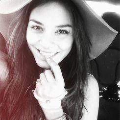 PiperMC_SR's profile picture. Hija de Afrodita✘Reina de la belleza✘Ojos multicolores✘ Leo-Jason-Percy-Calypso-✘ Siempre estarás en mi, Ian