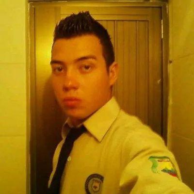 vasquezapata10's profile picture. activo