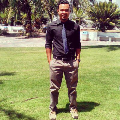 Aku tak mampu menunggu kejayaan maka aku mengambil keputusan untuk mengejarnya...