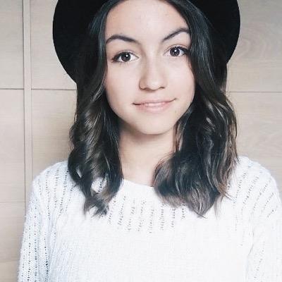 // emma daisy fanpage //