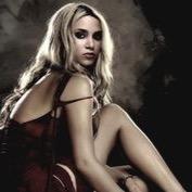 hi im a vamper of the cullens family my heart gosse for my true love Emmett you mess with him or my famliy i will hurt you {single and looking}