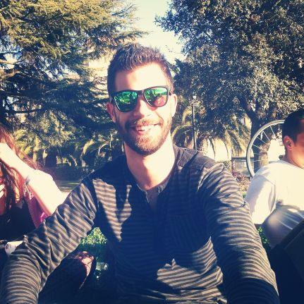 JuanjeOGM's profile picture. Exígete mucho a ti mismo y espera poco de los demás.