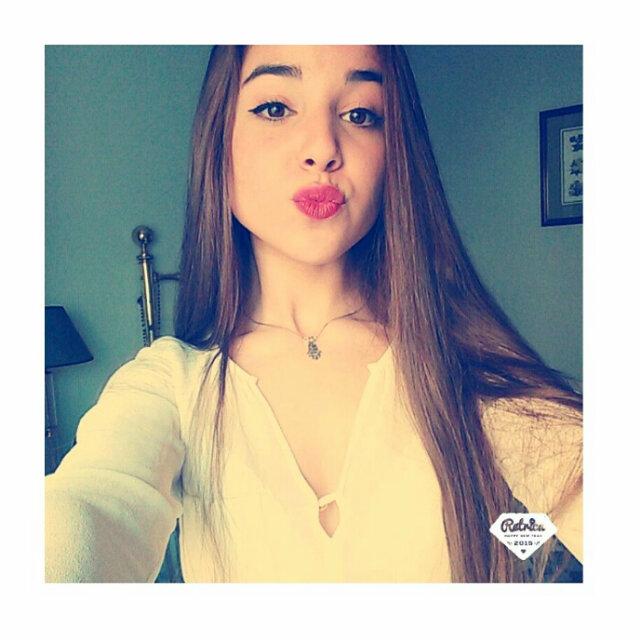 martisrome's profile picture. nos pasamos la vida buscando el equilibrio, cuando lo que nos gusta es que nos hagan temblar.