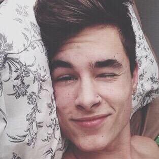 free follow from @aussietronnor !!! go follow him AND PLEASE retweet his bio links xx https://t.co/mh5Kb0hTrH