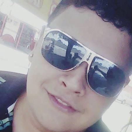 A alegria adquire-se. É uma atitude de coragem. Ser alegre não é fácil, é um ato de vontade.